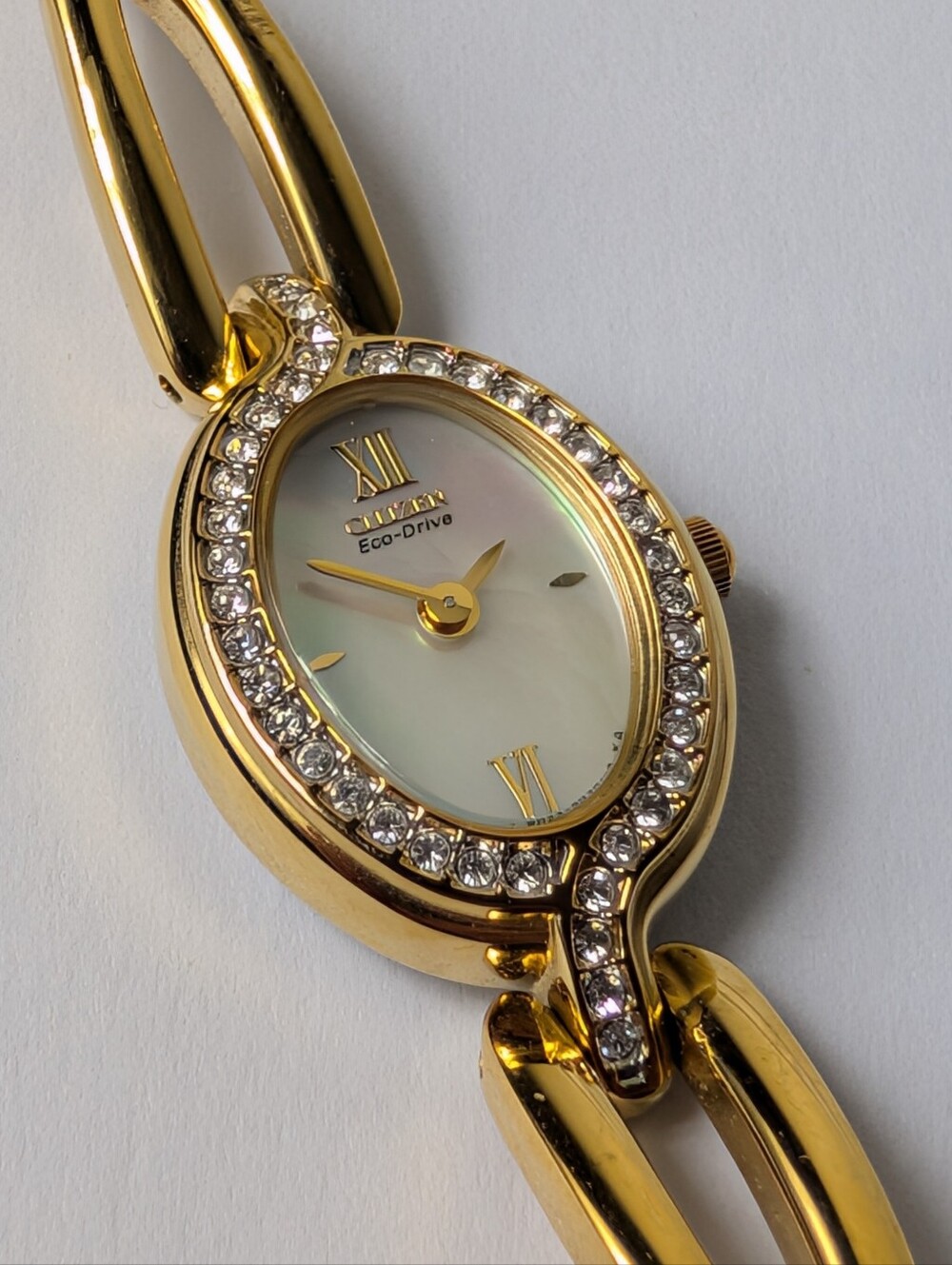 Vintage Citizen Eco-Drive Gold Tone Crystal Bezel Bangle Watch